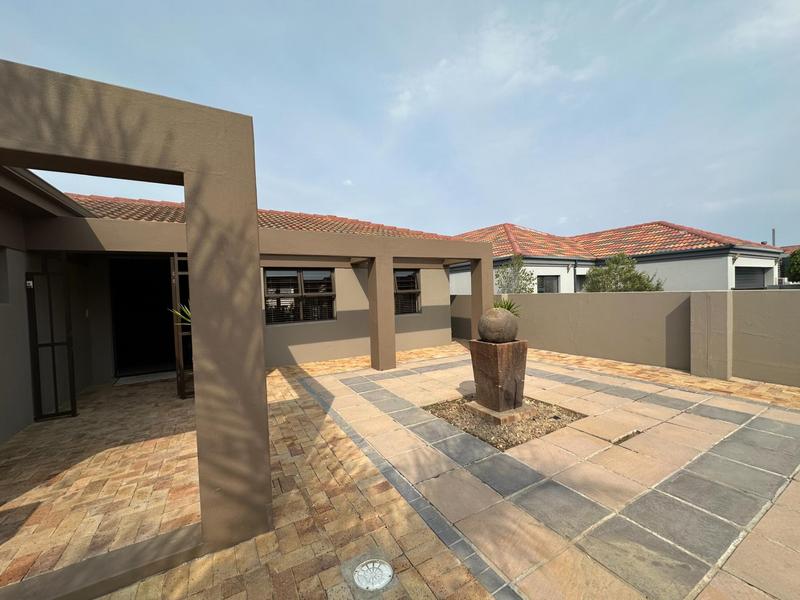 3 Bedroom Property for Sale in Gordons Bay Western Cape